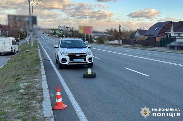 У Броварах від легковика відлетіло колесо від причепа і вдарило 4-річну дівчинку.