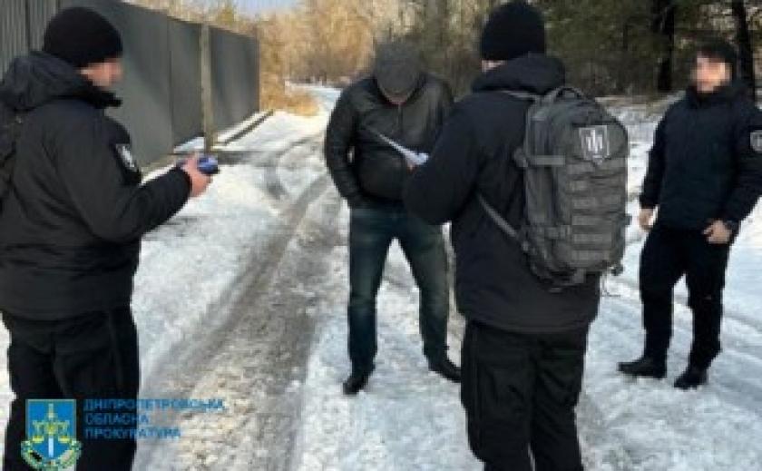 Seven police officers in Dnipro face trial for neglecting their duties to build a cottage for their superior while still receiving their salaries.