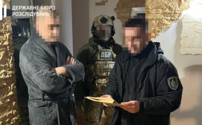 A deputy commander of a military unit in Dnipropetrovsk was detained by the State Bureau of Investigation for embezzling nearly 4 million hryvnias worth of night vision devices.