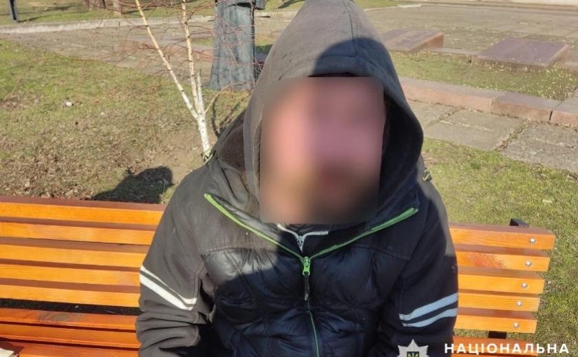 In Kryvyi Rih, police uncovered a man with a forged passport.