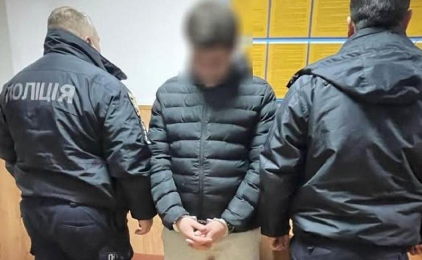 A man in Dnipro was suspected of stealing fishing gear worth nearly 150,000 hryvnias, according to local police.